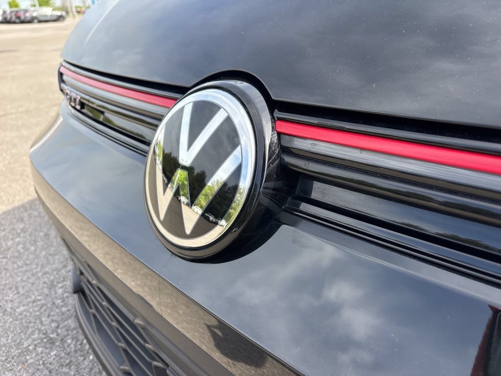 Certified 2025 Volkswagen GTI Autobahn FWD image 10