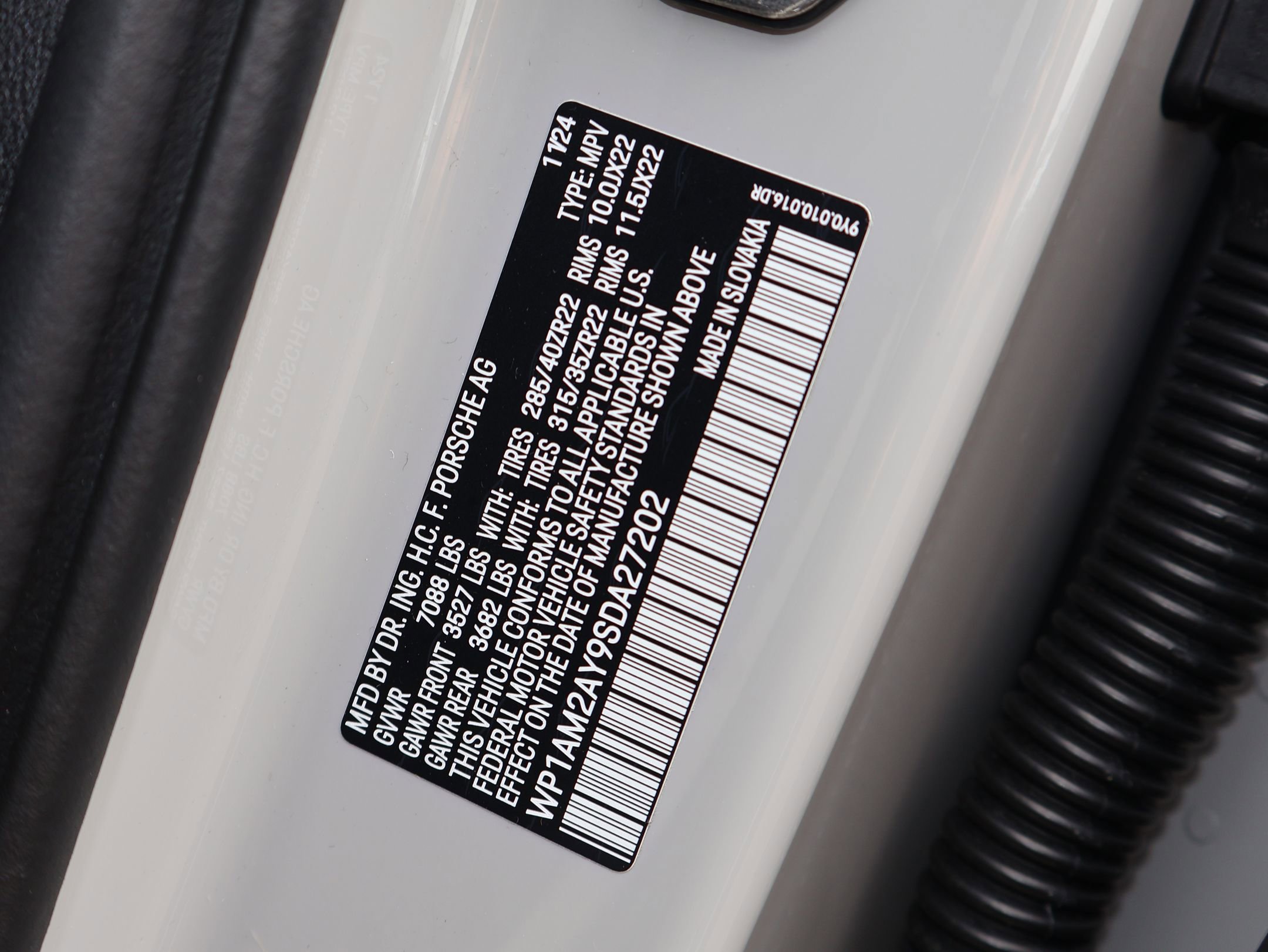 Used 2025 Porsche Cayenne Turbo image 30