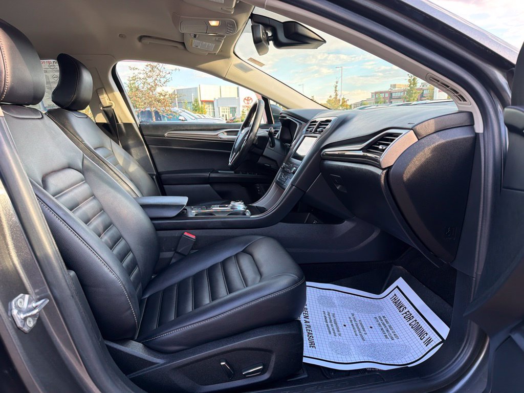 Used 2019 Ford Fusion SEL FWD image 12