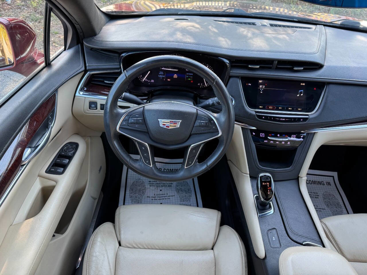 Used 2017 Cadillac XT5 Luxury w/ Driver Awareness Package image 45