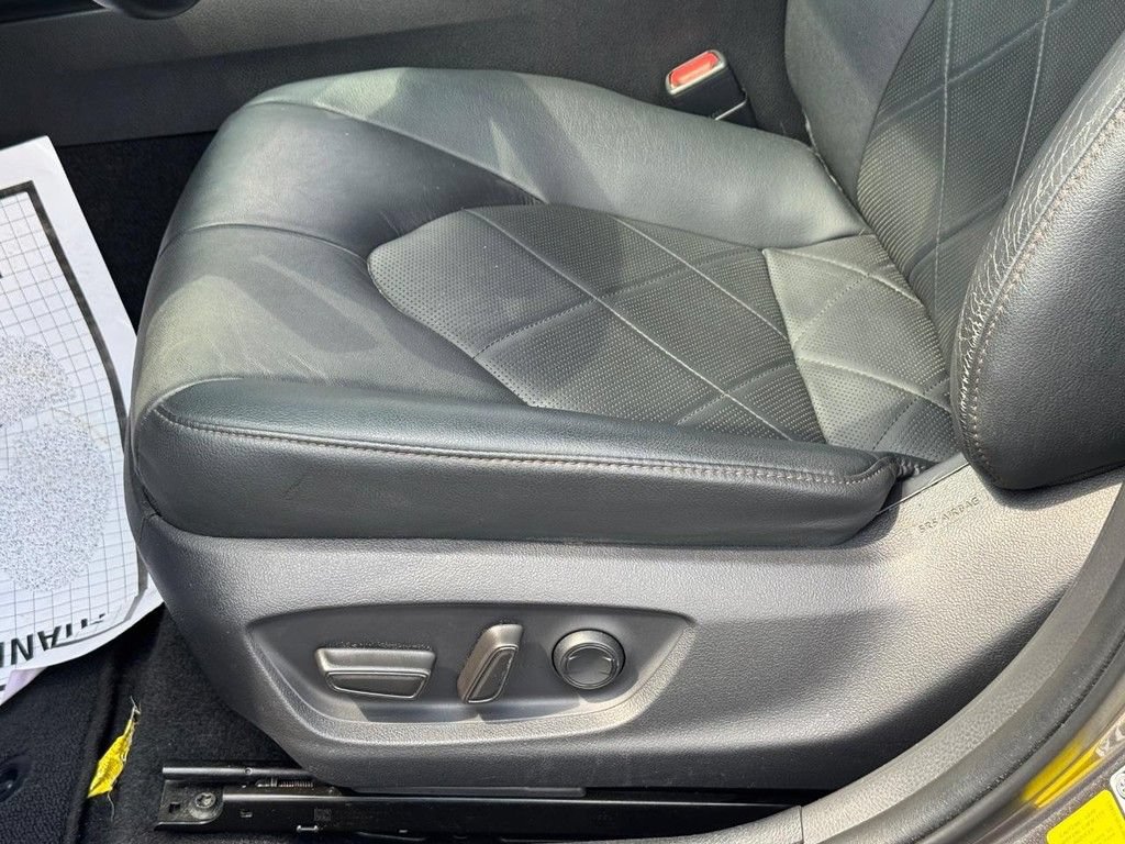Used 2019 Toyota Camry XLE FWD image 22