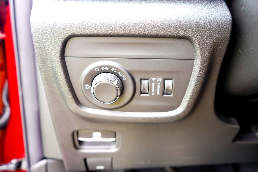 New 2026 Jeep Grand Cherokee Laredo RWD image 19