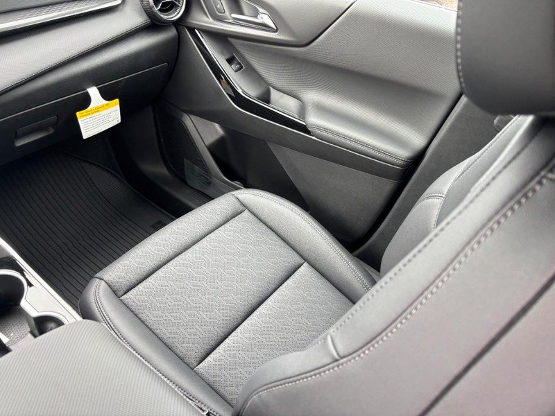 New 2026 Chevrolet Equinox LT w/ Convenience Package II FWD image 9