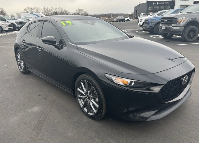 Used 2019 MAZDA MAZDA3 Preferred image 1