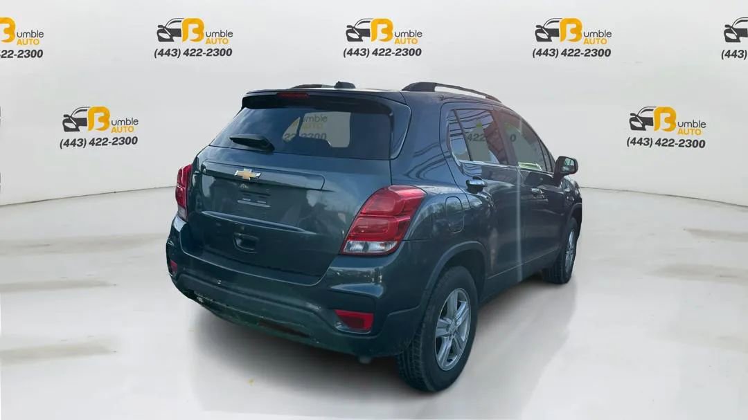 Used 2017 Chevrolet Trax LT w/ LT Convenience Package image 5