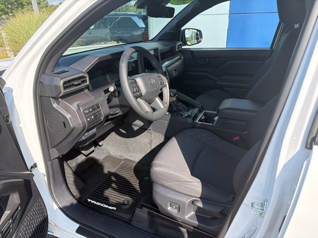Used 2025 Toyota Tacoma SR5 AWD/4WD image 14