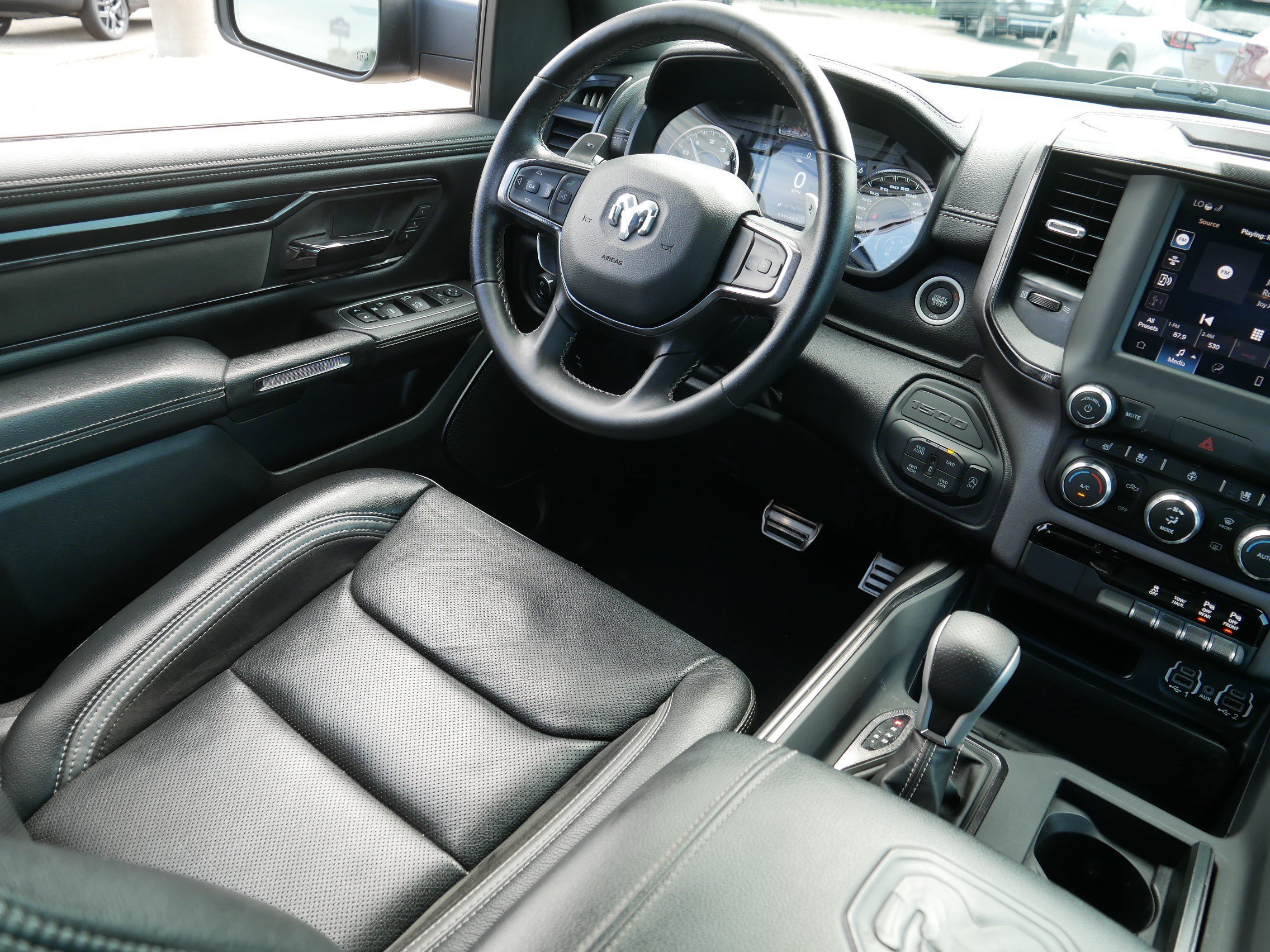 Used 2022 RAM 1500 Laramie w/ G/T Package AWD/4WD image 9