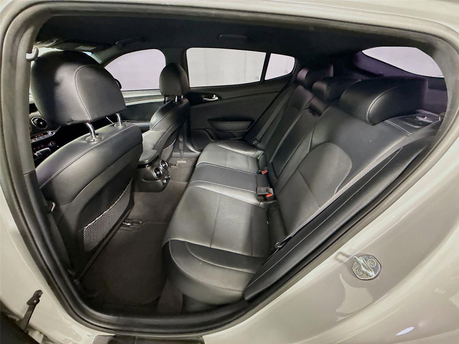 Used 2022 Kia Stinger GT-Line RWD image 16