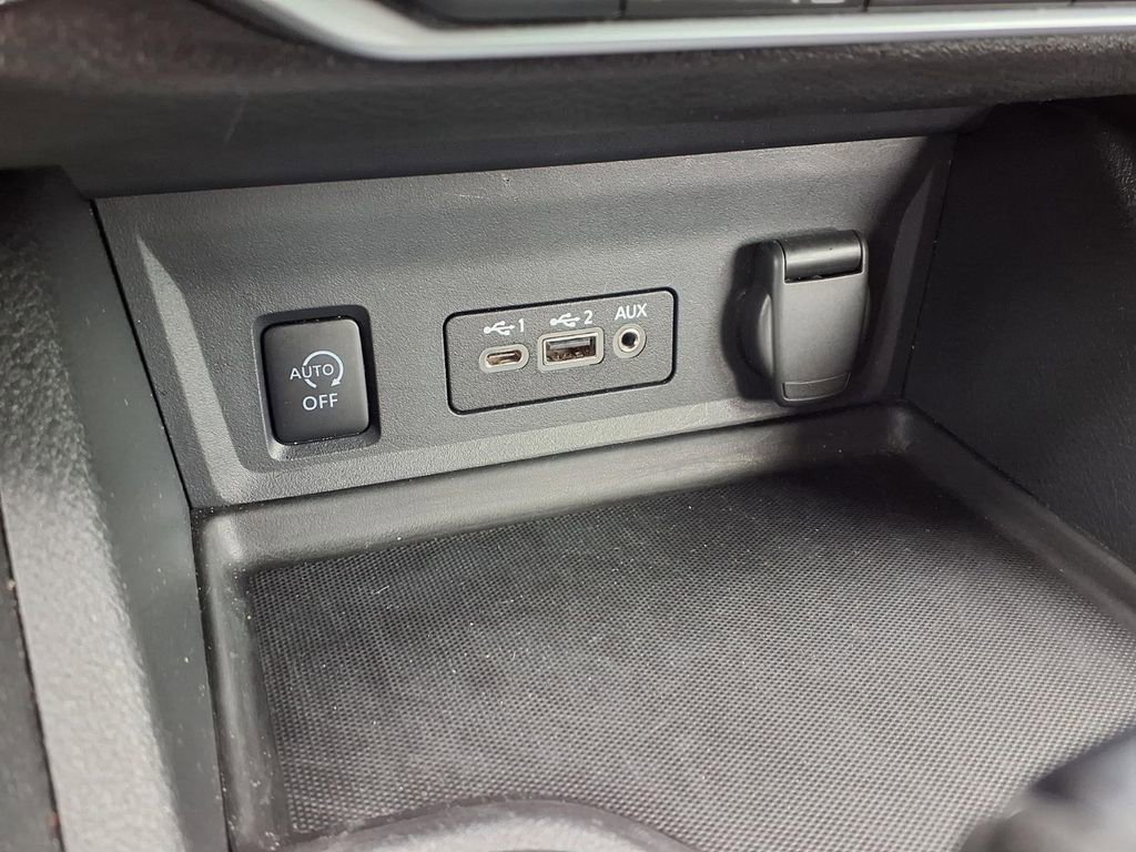 Certified 2024 Nissan Sentra SV FWD image 9