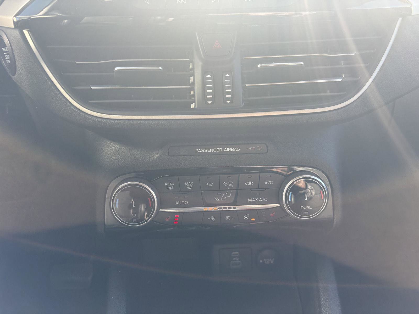 Used 2022 Ford Escape SEL w/ Class II Trailer Tow Package image 14