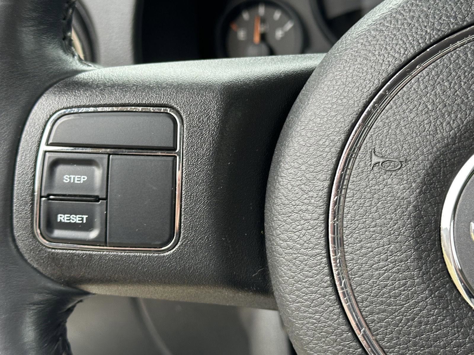 Used 2014 Jeep Patriot Latitude image 11