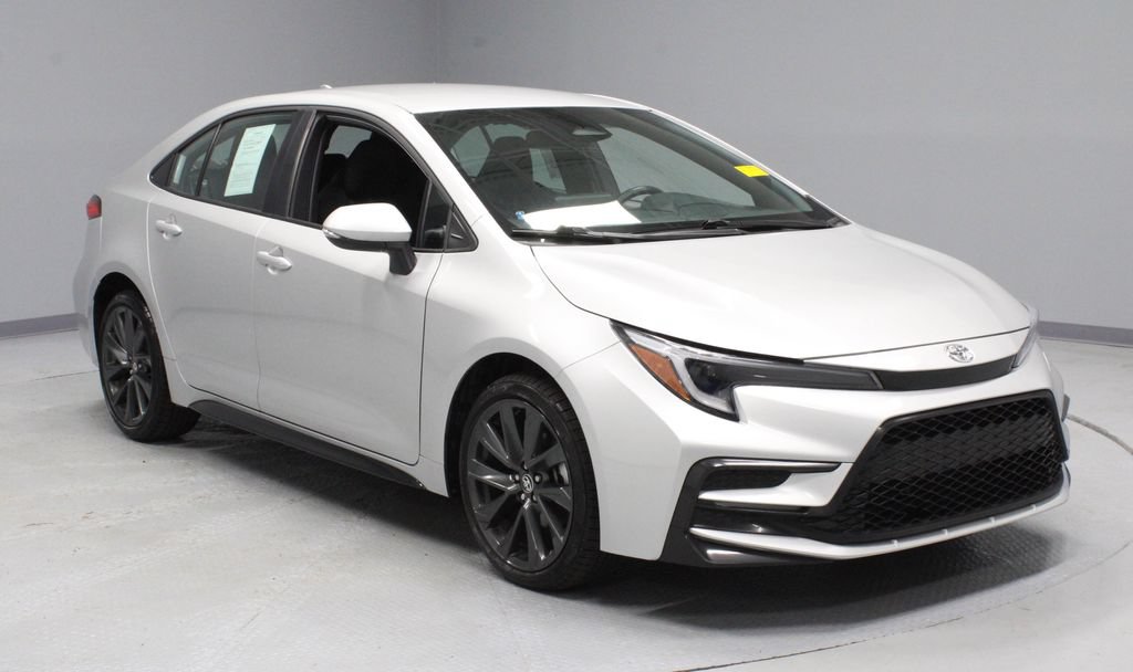 Used 2025 Toyota Corolla SE FWD video 1