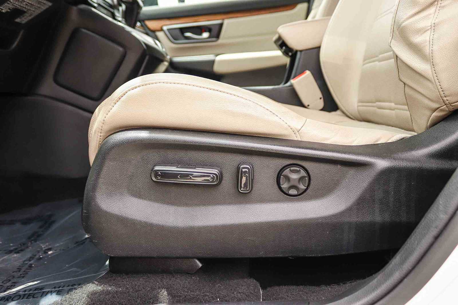 Used 2017 Honda CR-V Touring image 18