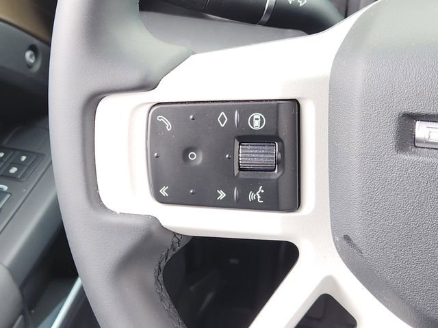 Used 2025 Land Rover Defender 110 X-Dynamic SE AWD/4WD image 27