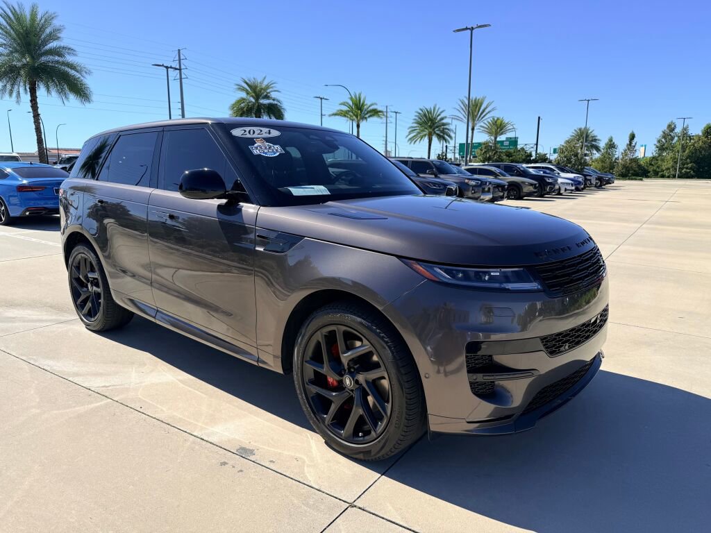 Used 2024 Land Rover Range Rover Sport Dynamic SE image 4