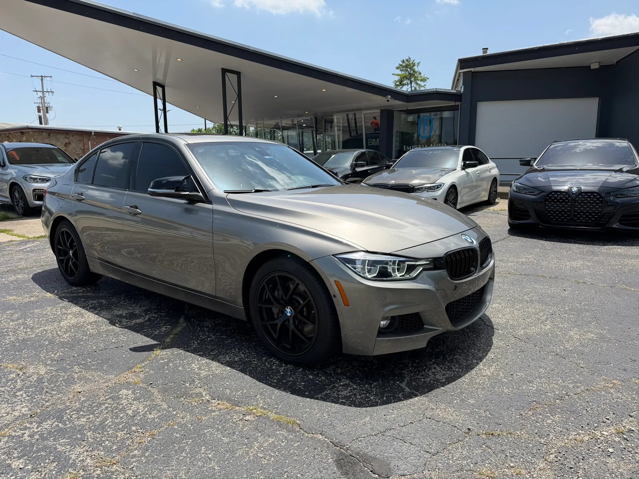 Used 2016 BMW 340i xDrive Sedan AWD/4WD image 11