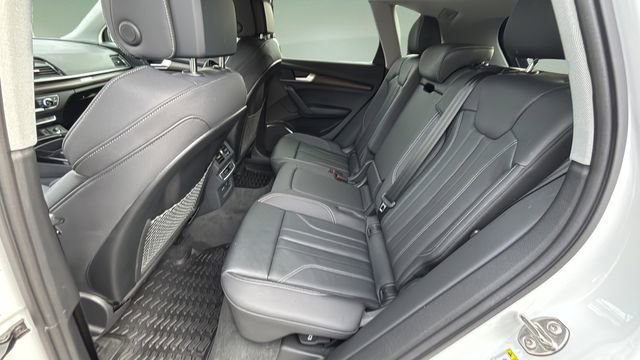 Used 2024 Audi Q5 2.0T Premium w/ Convenience Package image 20
