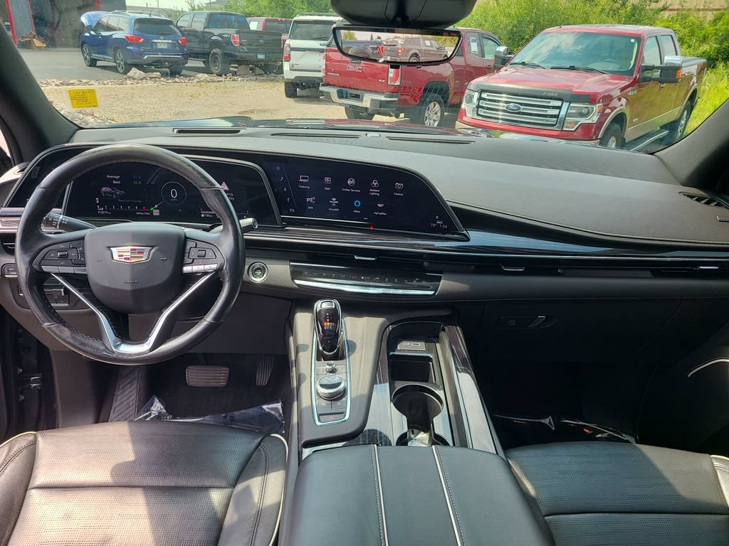 Used 2021 Cadillac Escalade Sport w/ LPO, Illumination Package AWD/4WD image 28