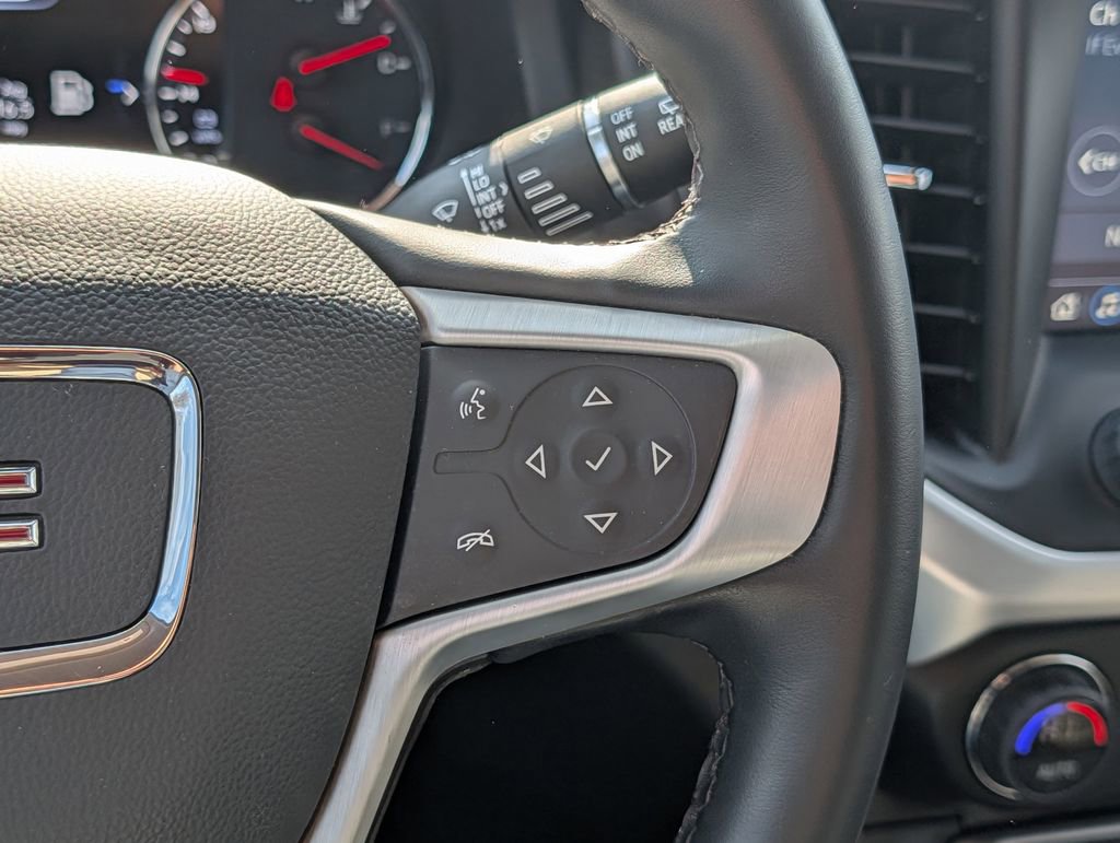Used 2023 GMC Acadia SLT w/ Technology Package image 35