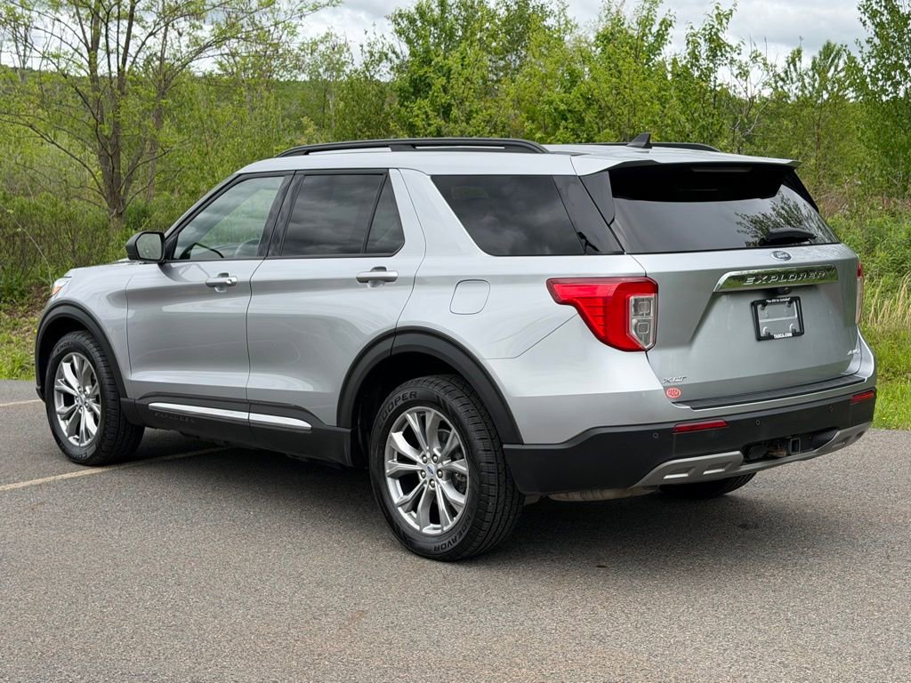Used 2023 Ford Explorer XLT w/ Equipment Group 202A AWD/4WD image 22