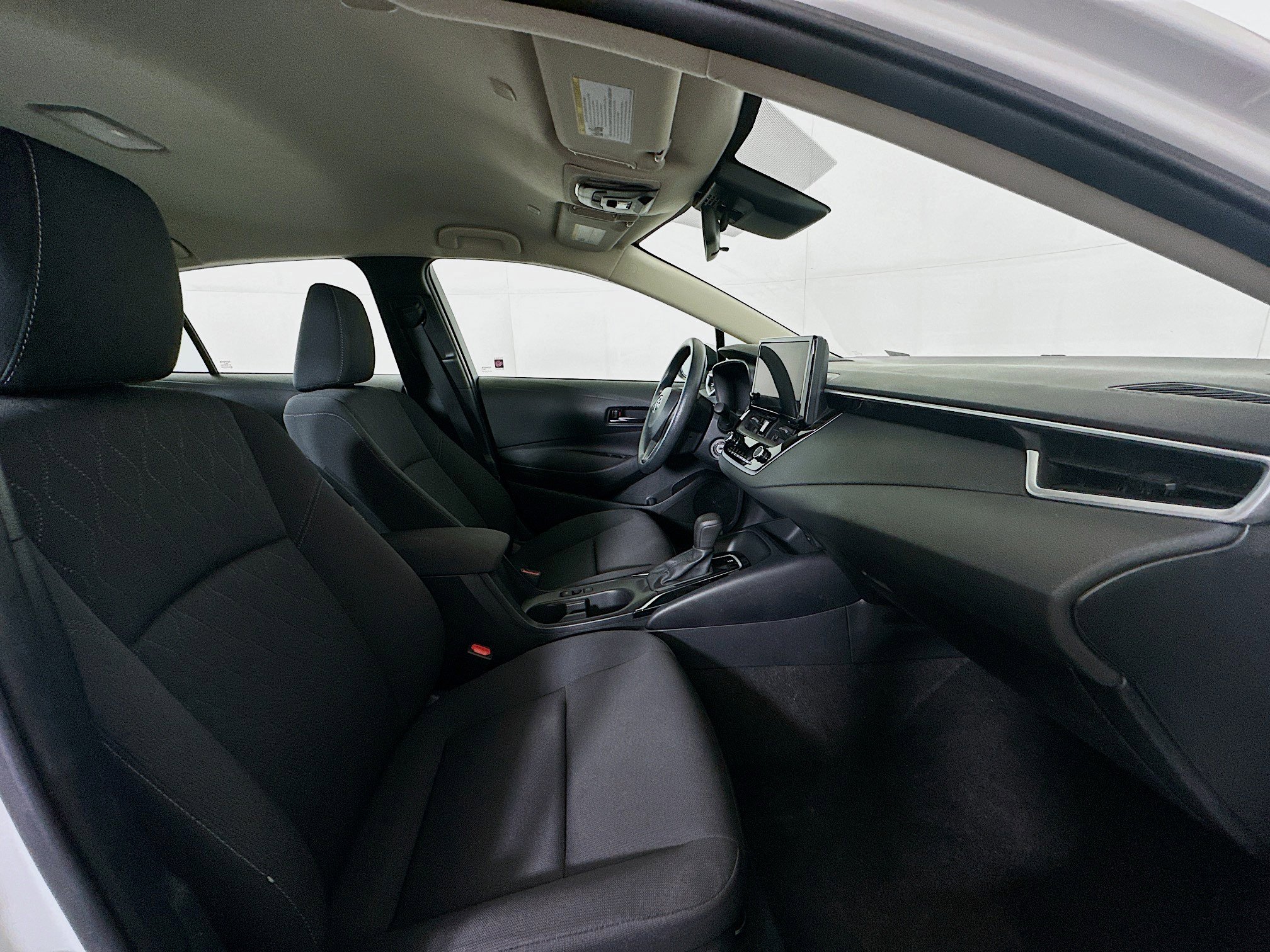 Used 2024 Toyota Corolla LE image 29