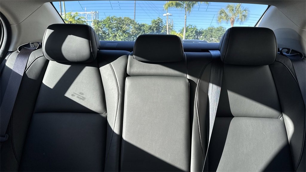 Used 2023 MAZDA MAZDA3 s image 19