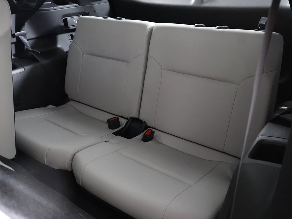 New 2025 Mitsubishi Outlander SEL image 37