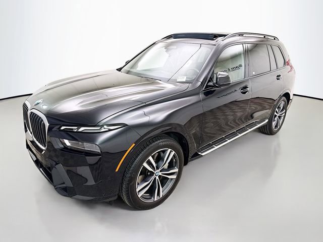 Used 2026 BMW X7 xDrive40i AWD/4WD image 3