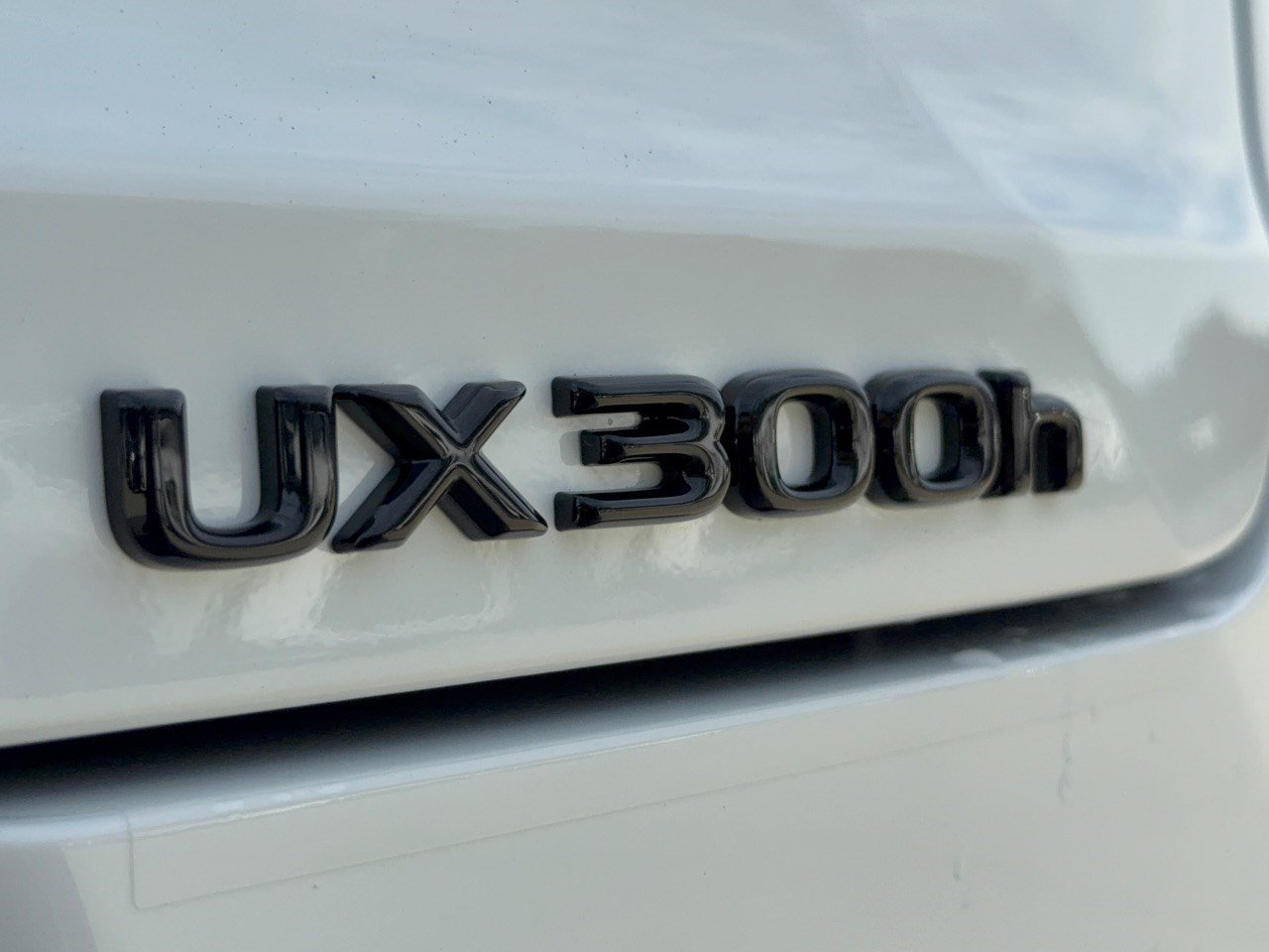 New 2026 Lexus UX 300h FWD w/ Accessory Package (Z2) image 32