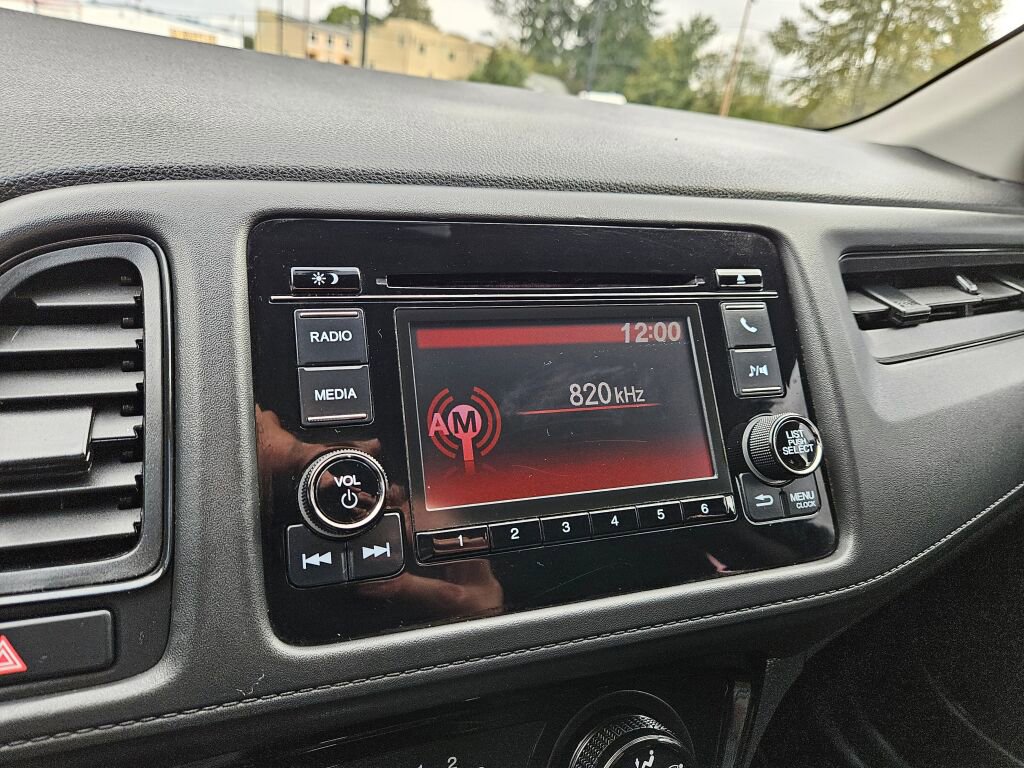Used 2019 Honda HR-V LX image 18