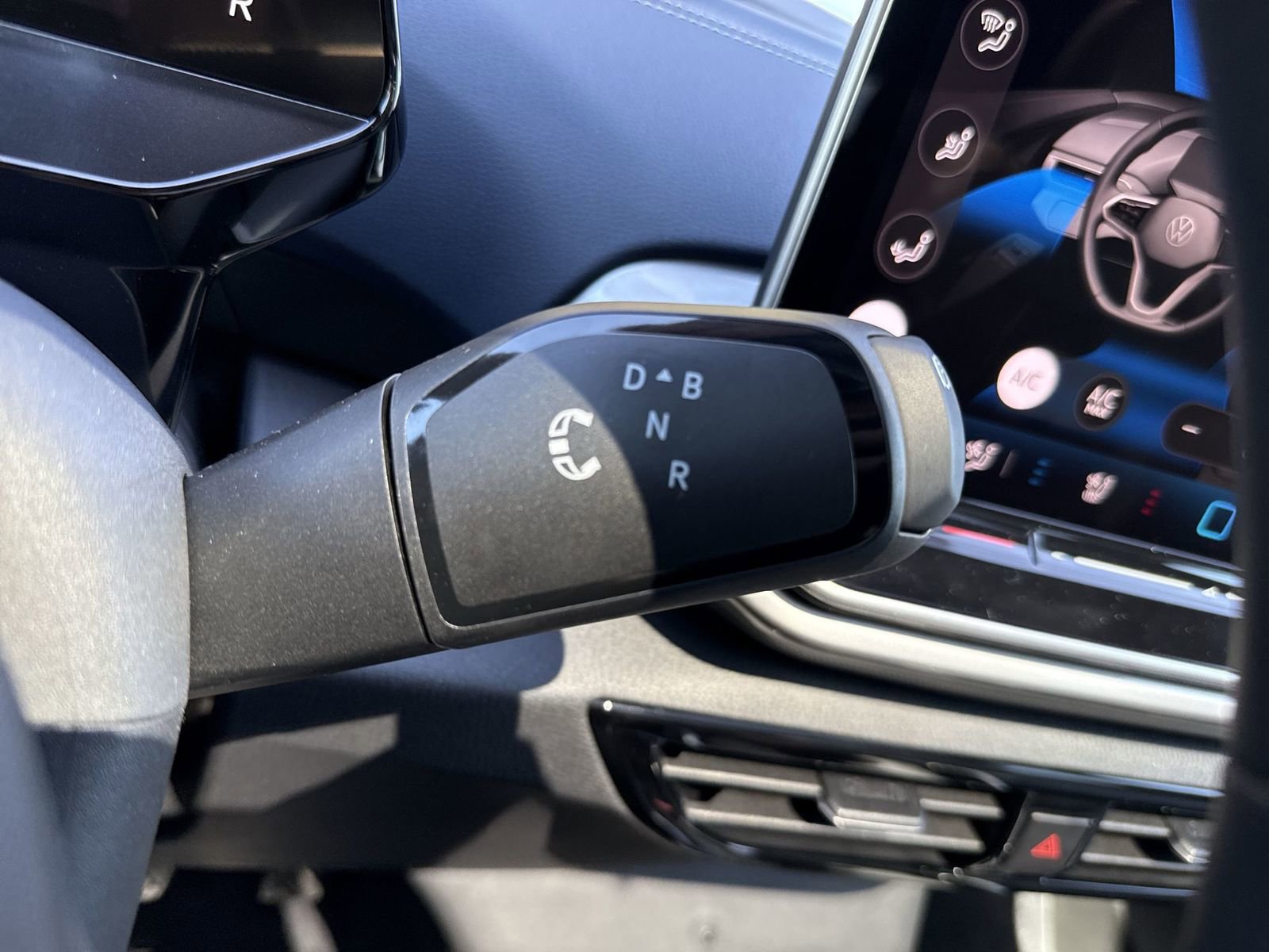 New 2025 Volkswagen ID.4 Pro S Plus image 21