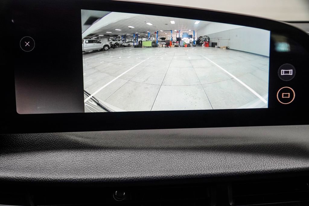 Used 2024 Lucid Air Touring image 28