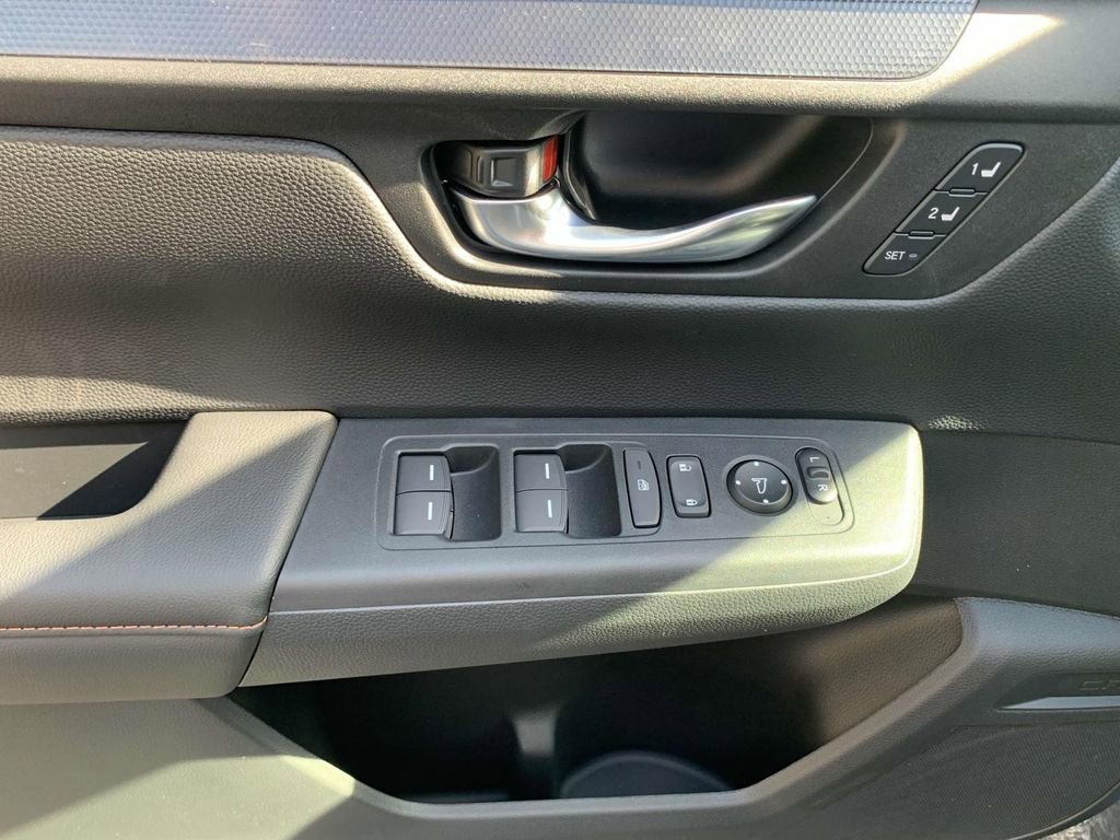 Used 2025 Honda CR-V Sport-L image 14