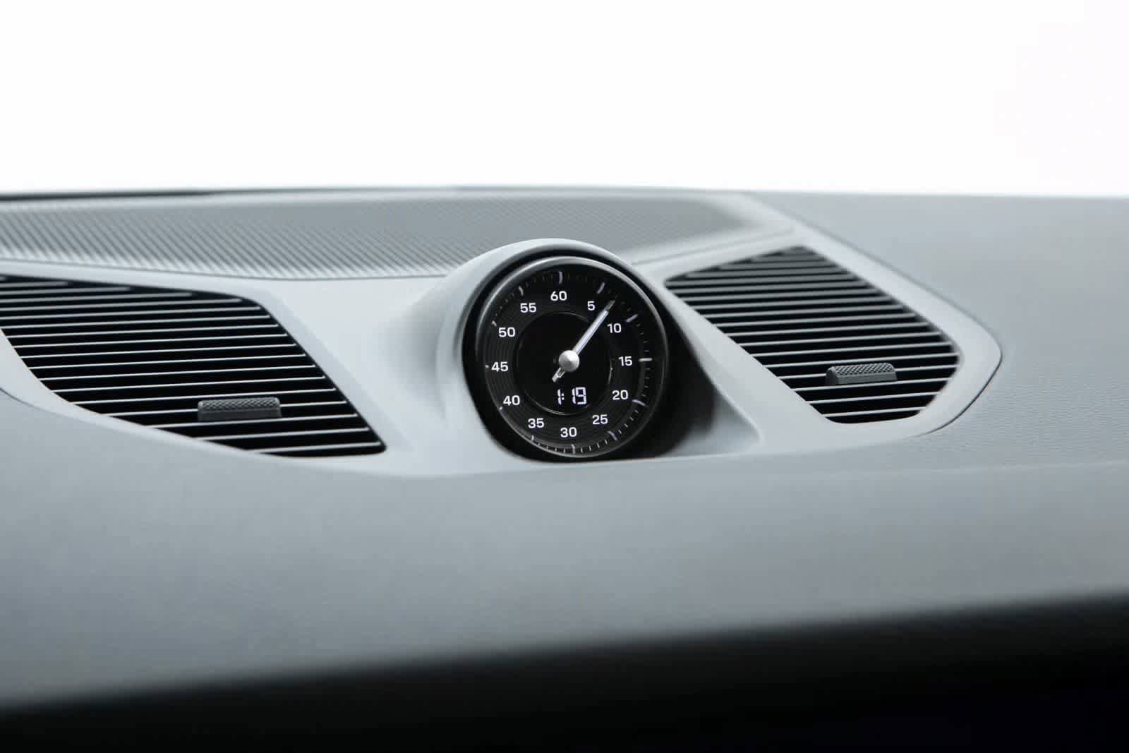 Certified 2025 Porsche Cayenne Coupe image 26