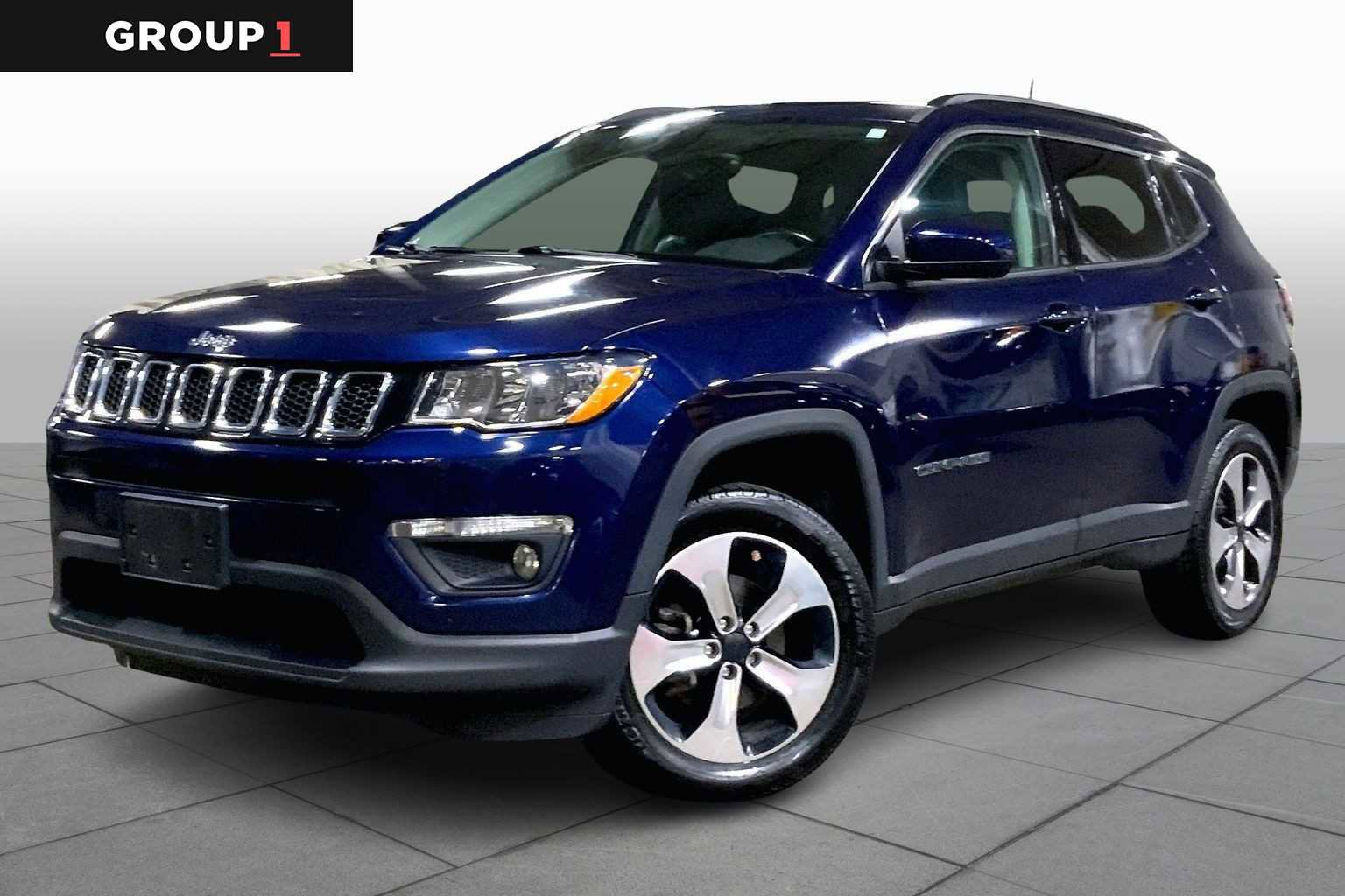 Used 2018 Jeep Compass Latitude w/ Popular Equipment Group AWD/4WD image 1