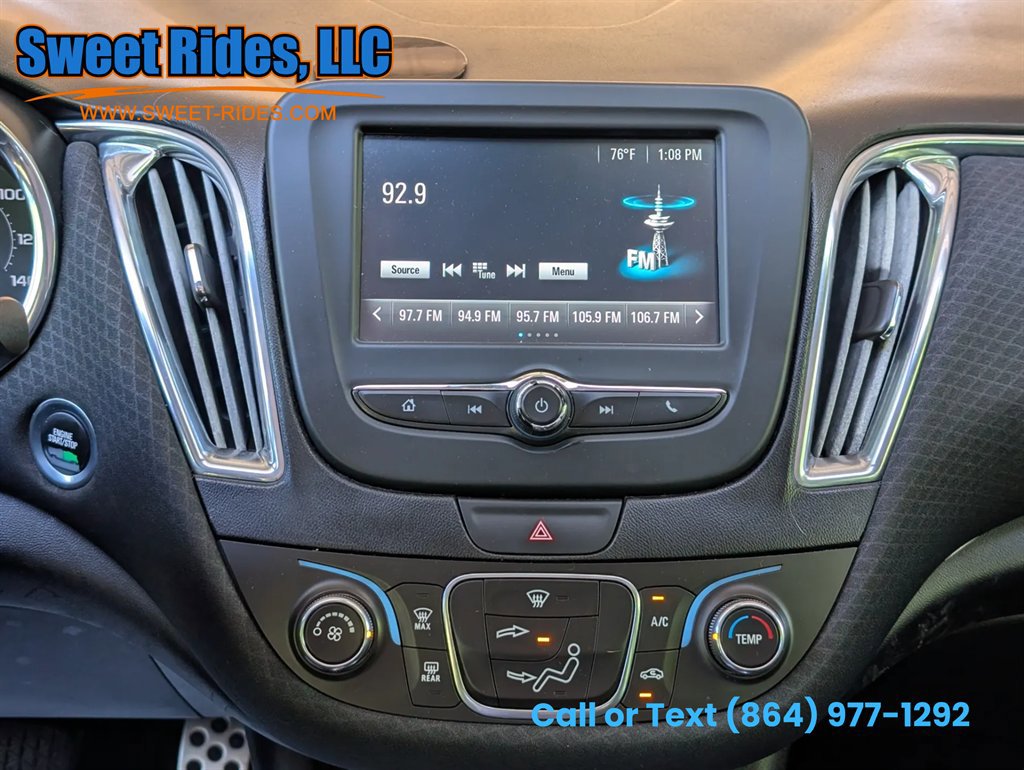 Used 2017 Chevrolet Malibu LT FWD image 15