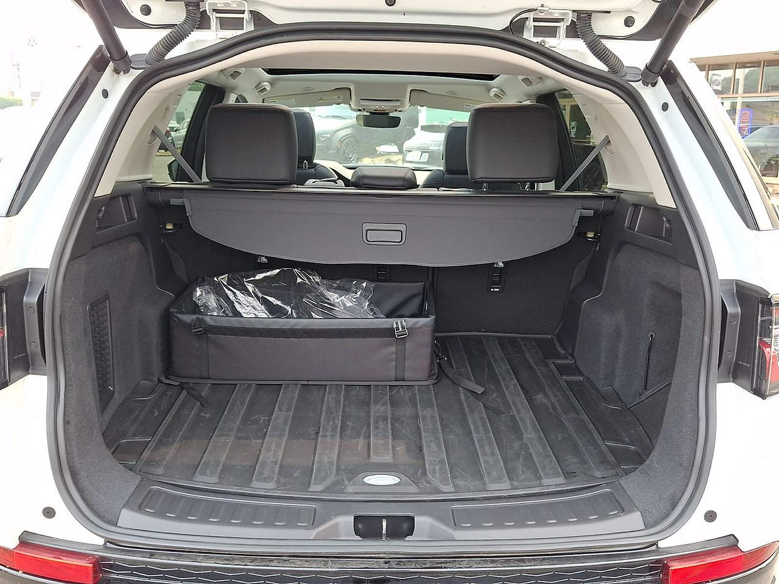 Certified 2025 Land Rover Discovery Sport S AWD/4WD image 28
