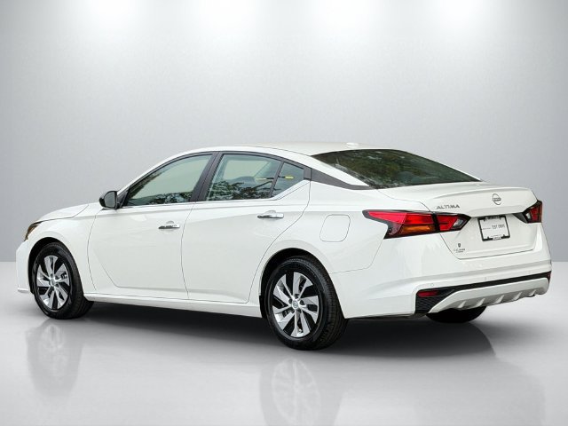 Used 2025 Nissan Altima 2.5 S FWD image 6
