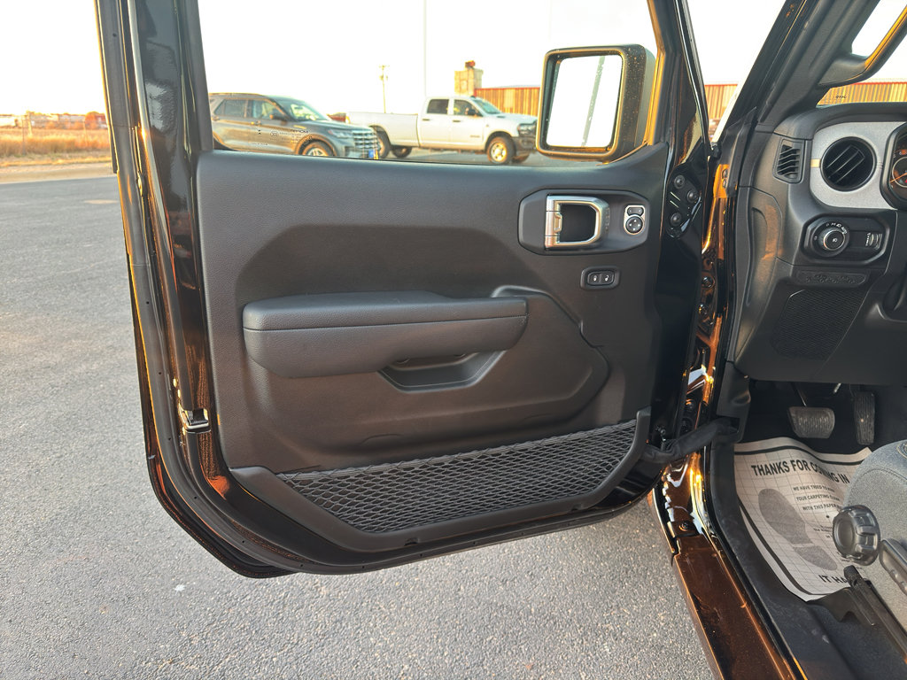 Used 2025 Jeep Wrangler Sport S image 11