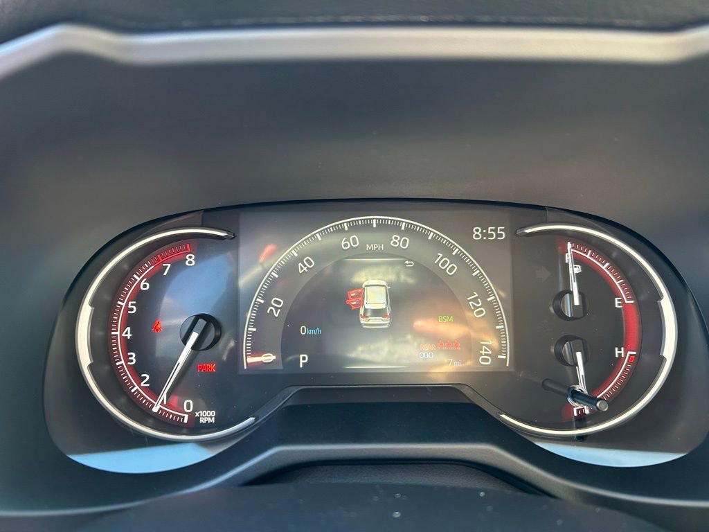 Used 2025 Toyota RAV4 XLE image 13