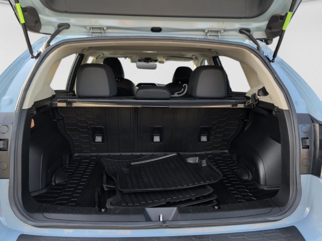Used 2019 Subaru Crosstrek 2.0i Limited w/ Moonroof Package w/Navigation AWD/4WD image 23