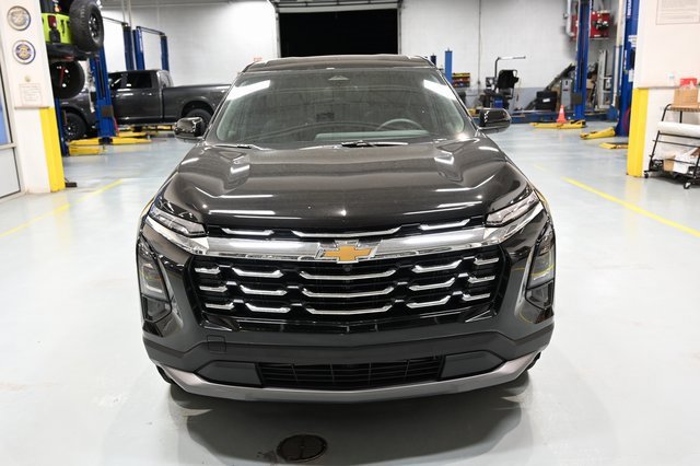 New 2026 Chevrolet Equinox LT w/ Convenience Package II image 2