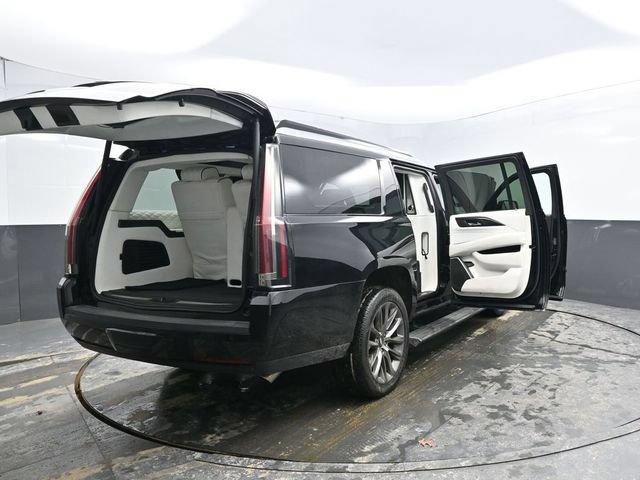 Used 2020 Cadillac Escalade ESV Platinum w/ Escalade Sport Edition AWD/4WD image 64