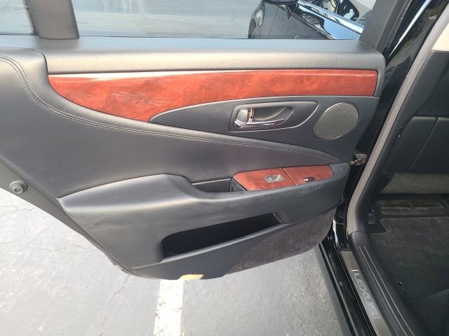Used 2008 Lexus LS 460 image 8