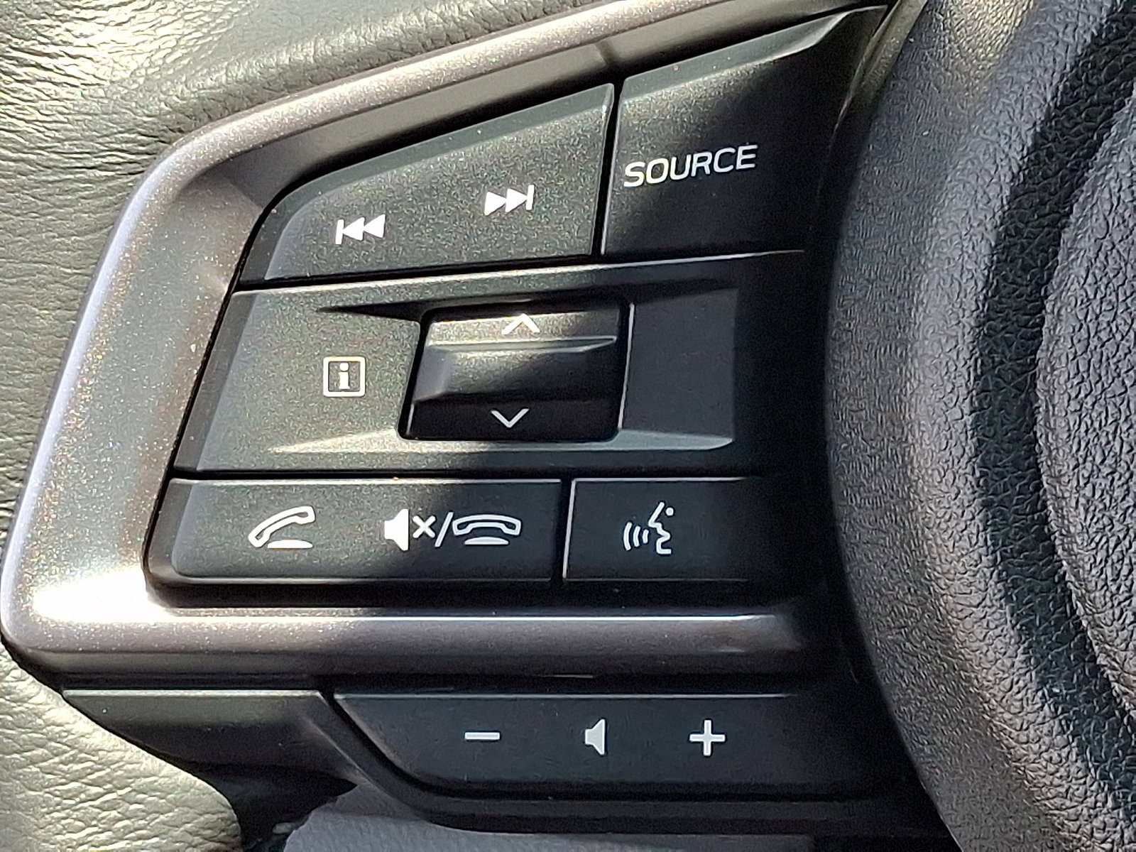 Certified 2025 Subaru Outback Premium AWD/4WD image 22
