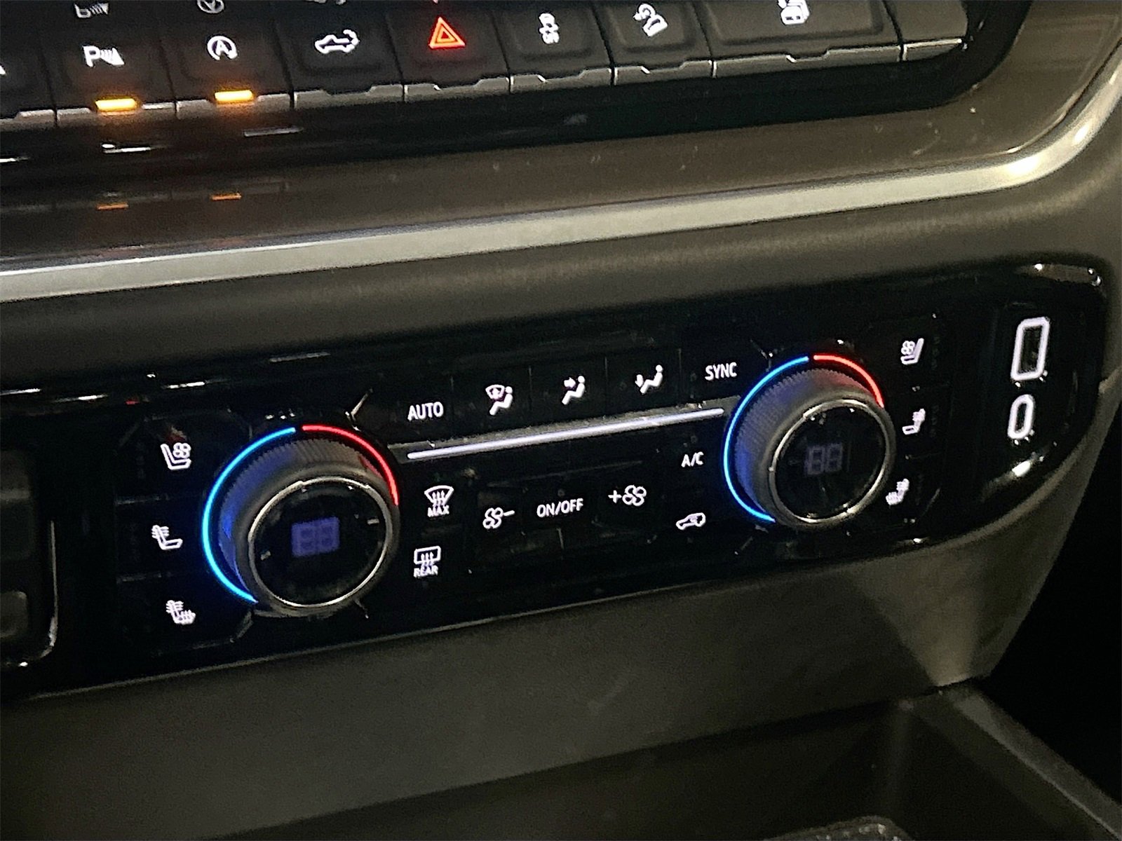 Used 2022 Chevrolet Silverado 1500 High Country w/ Z71 Off-Road Package image 15