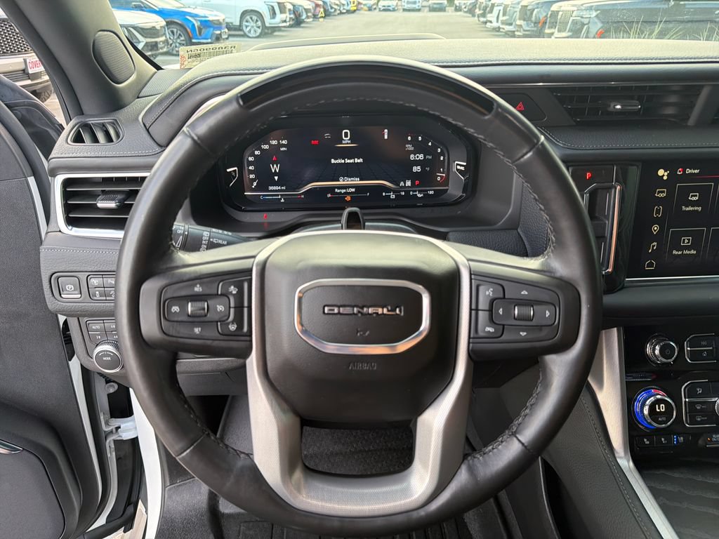 Used 2024 GMC Yukon XL Denali w/ Advanced Technology Package AWD/4WD image 25