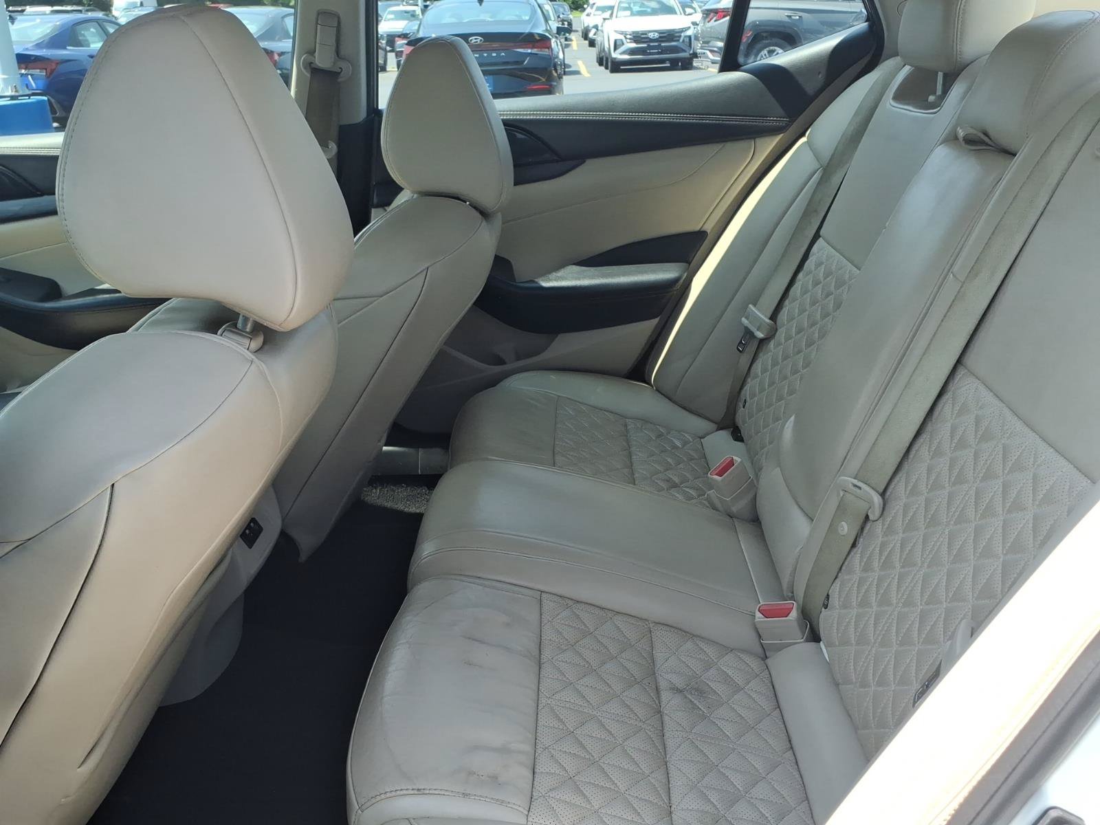 Used 2021 Nissan Maxima Platinum w/ Sport Mat Group FWD image 17