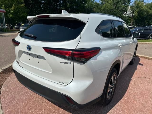 Used 2022 Toyota Highlander XLE image 5