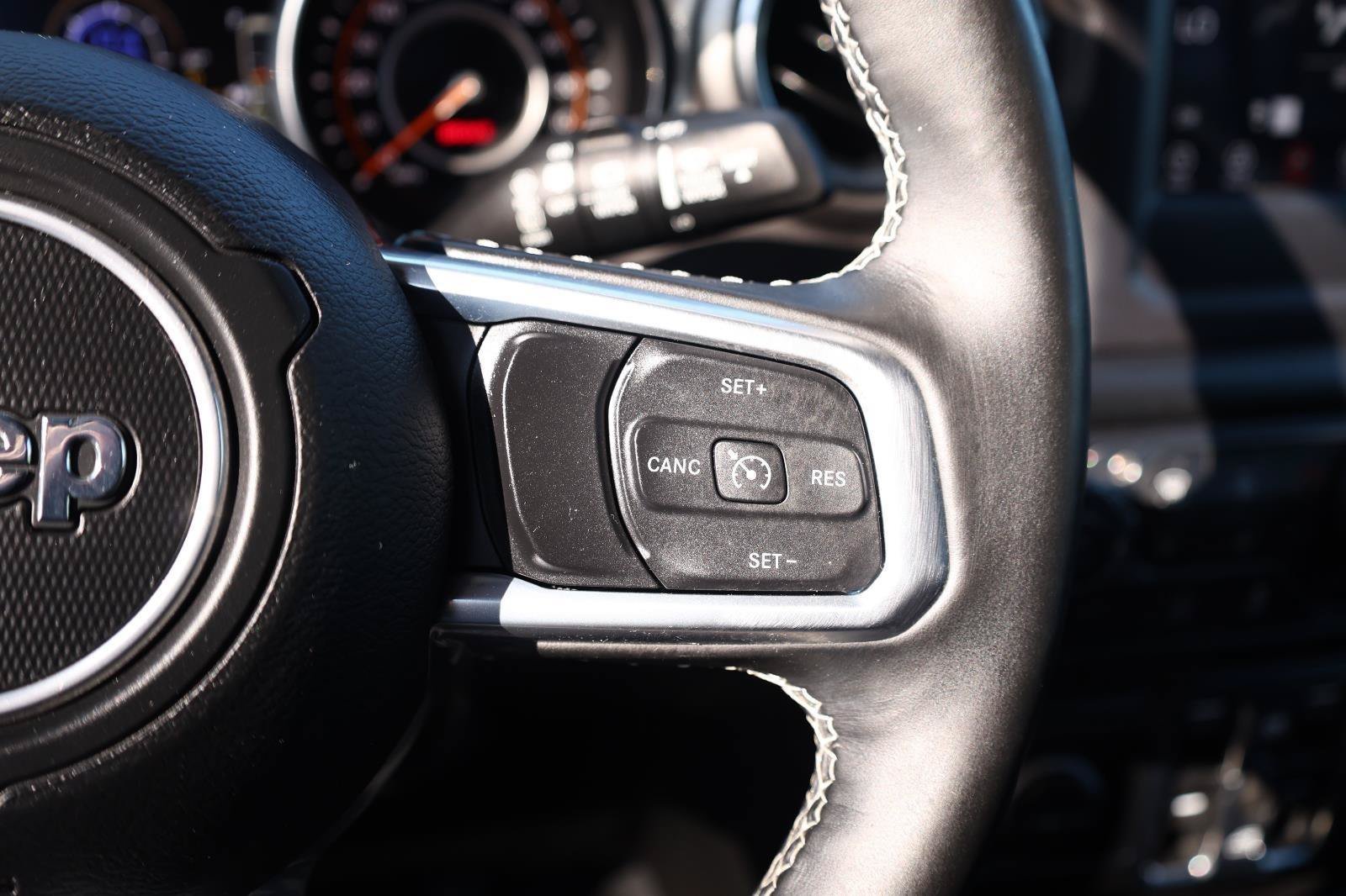 Used 2020 Jeep Wrangler Unlimited Sahara w/ Cold Weather Group AWD/4WD image 30